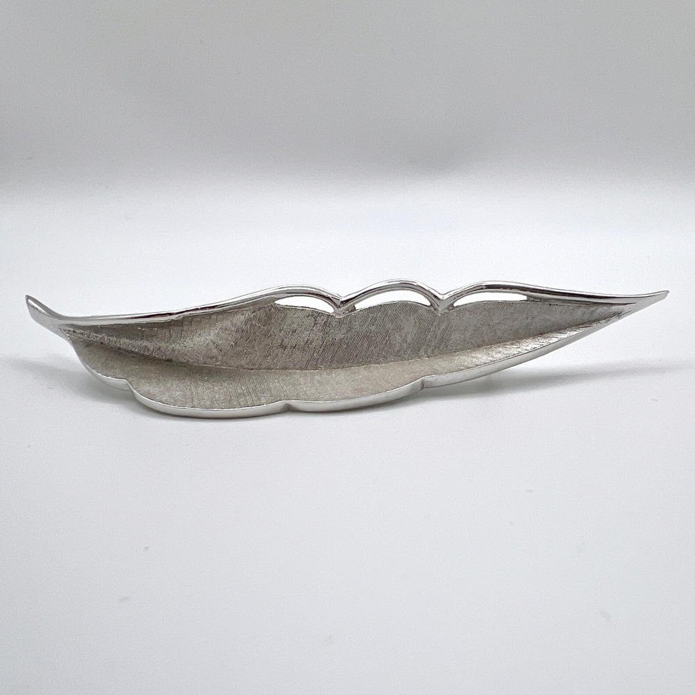 Vintage‎ Marcel Boucher Silver Tone Textured Curved Leaf Brooch Pin 8096P